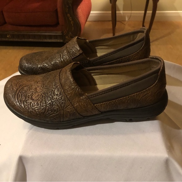 Kim Rodgers Embossed Brown Loafers Size 6 - Picture 6 of 9